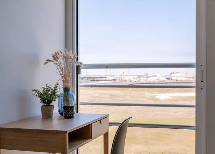 Cozy Apartment With Beautiful Seaview
